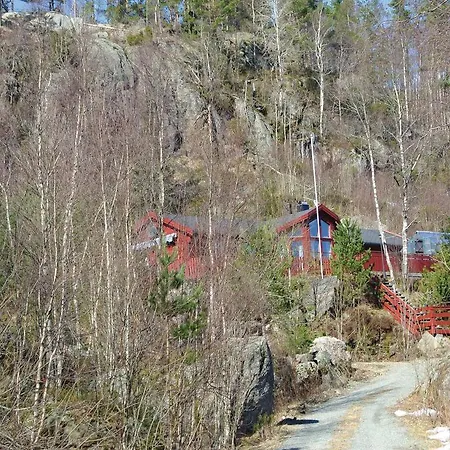 Four Bedroom Holiday Lyngdal With Sea View 02 *