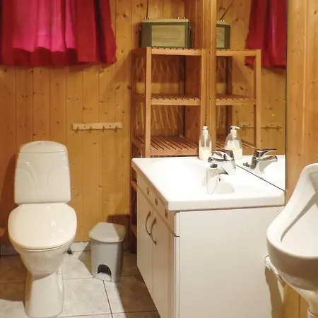 Four Bedroom Holiday Lyngdal With Sea View 02 度假居 *